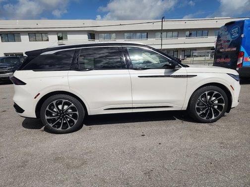 2025 Lincoln Nautilus Black Label