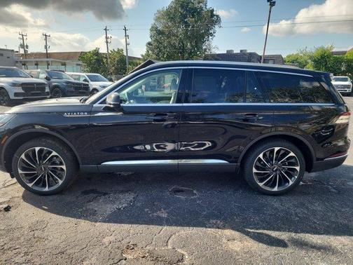 2025 Lincoln Aviator Reserve AWD