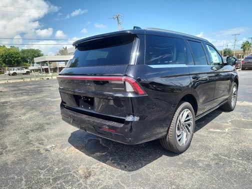 2025 Lincoln Navigator Reserve