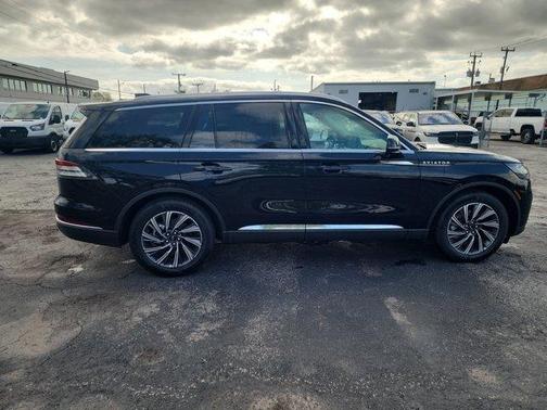 2025 Lincoln Aviator Premiere