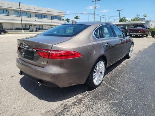 2017 Jaguar XF 35t Prestige