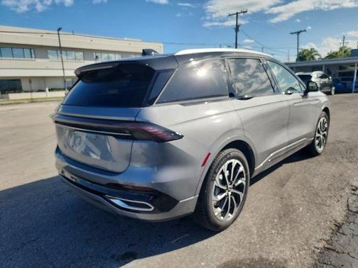 2025 Lincoln Nautilus Reserve