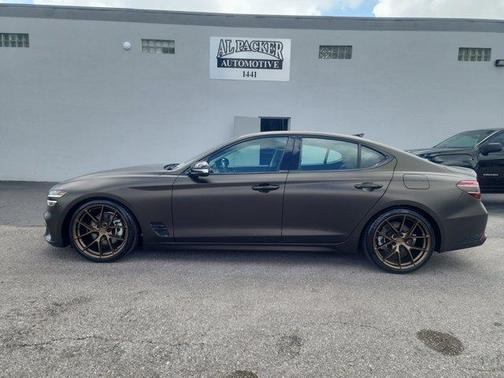 2022 Genesis G70 2.0T
