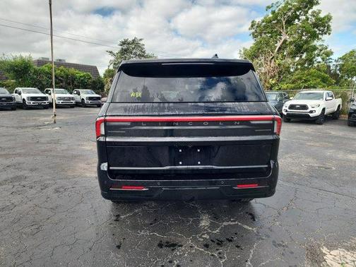 2025 Lincoln Navigator Reserve