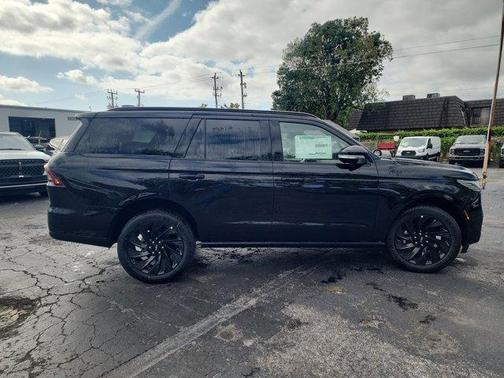 2025 Lincoln Navigator Reserve