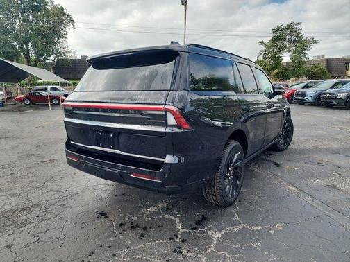 2025 Lincoln Navigator Reserve