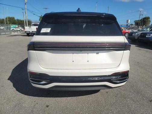 2025 Lincoln Nautilus Black Label