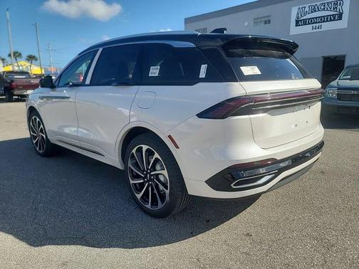 2025 Lincoln Nautilus Black Label