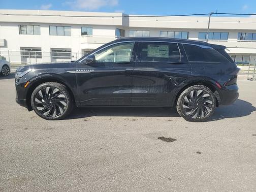 2025 Lincoln Nautilus Black Label