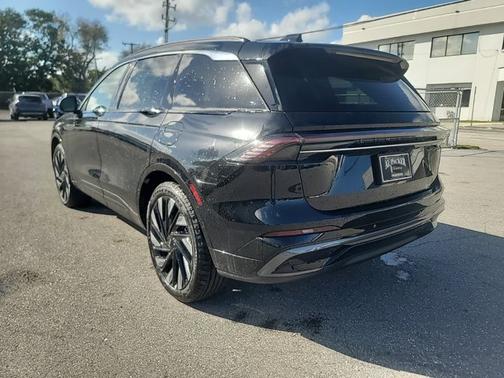 2025 Lincoln Nautilus Black Label