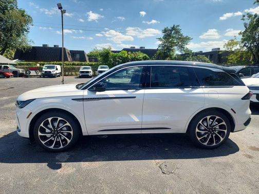 2025 Lincoln Nautilus Black Label