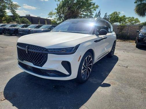 2025 Lincoln Nautilus Black Label