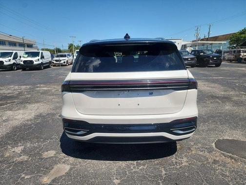 2025 Lincoln Nautilus Black Label