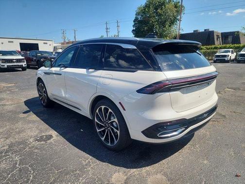 2025 Lincoln Nautilus Black Label