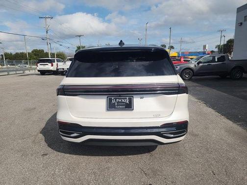 2025 Lincoln Nautilus Black Label