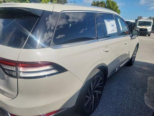 2025 Lincoln Aviator Reserve AWD