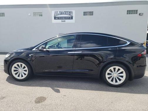 2017 Tesla Model X 75D