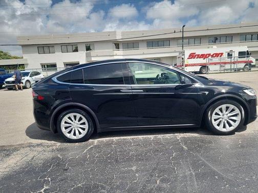 2017 Tesla Model X 75D
