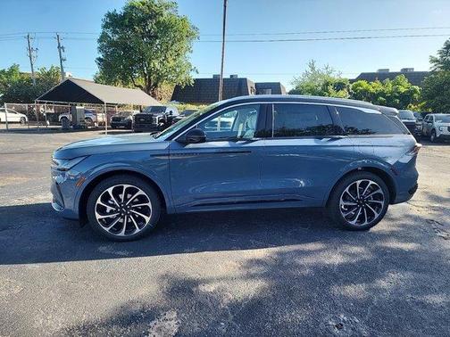 2025 Lincoln Nautilus Black Label