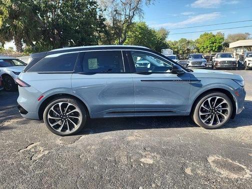 2025 Lincoln Nautilus Black Label