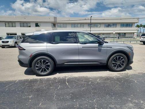 2025 Lincoln Nautilus Premiere