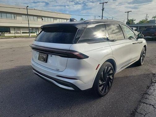 2025 Lincoln Nautilus Black Label
