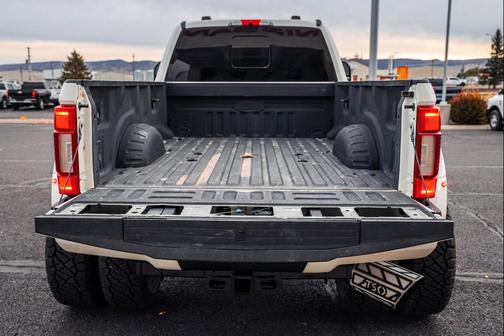 2022 Ford F-350 Platinum