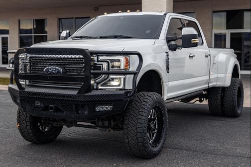 2022 Ford F-350 Platinum
