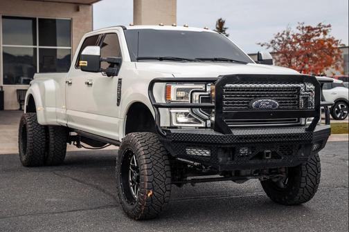 2022 Ford F-350 Platinum