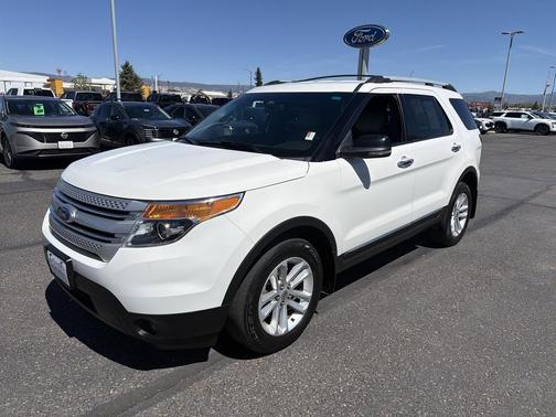 White Suede 2011 Ford Explorer XLT