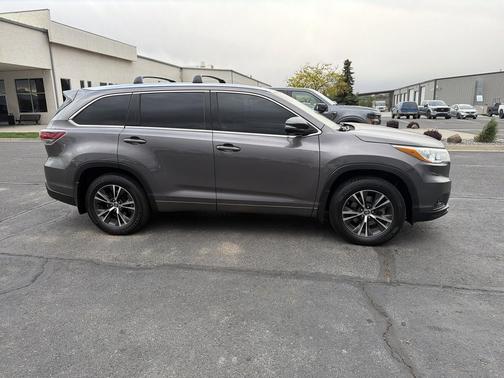Predawn Gray Mica 2016 Toyota Highlander XLE