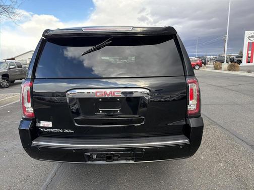 2017 GMC Yukon XL Denali