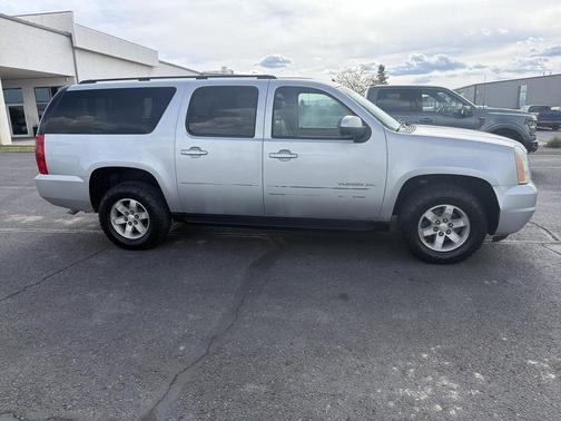 2011 GMC Yukon XL 1500 SLE
