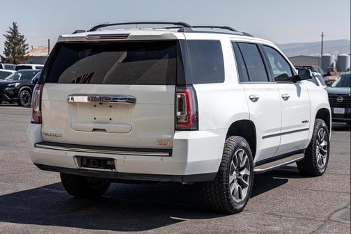 Summit White 2017 GMC Yukon Denali