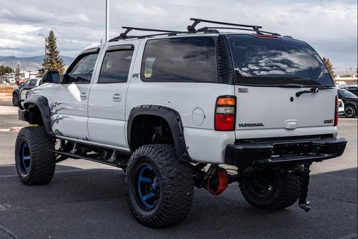 2005 GMC Yukon XL 2500 SLT