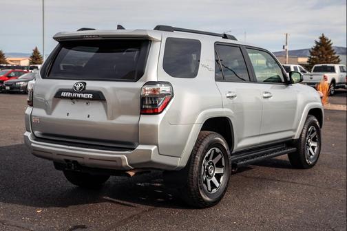2024 Toyota 4Runner TRD Off Road