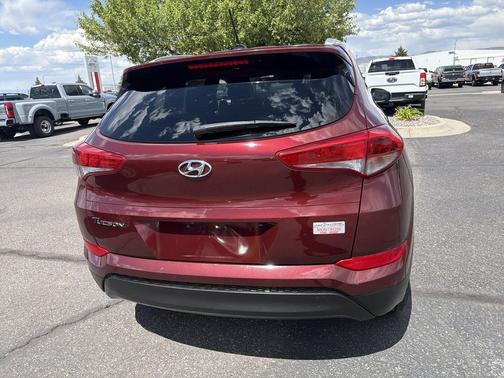 Ruby Wine 2017 Hyundai TUCSON SE
