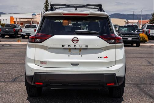 Everest White Pearl Tricoat 2026 Nissan Rogue Rock Creek