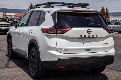Everest White Pearl Tricoat 2026 Nissan Rogue Rock Creek