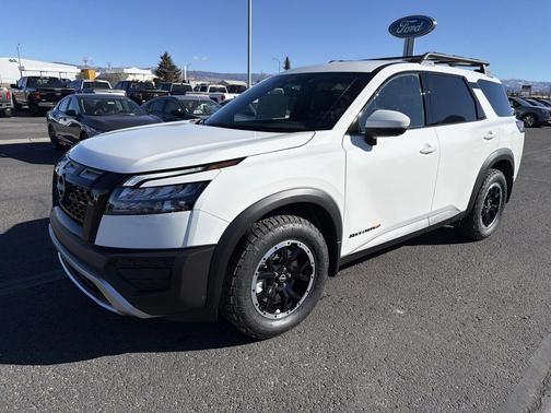 2025 Nissan Pathfinder Rock Creek 4WD