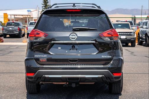 Magnetic Black 2017 Nissan Rogue SV