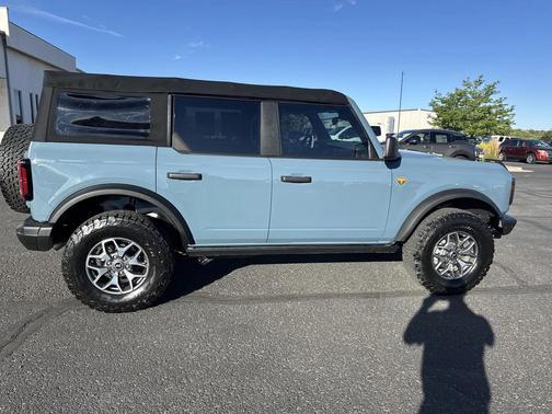 2022 Ford Bronco Badlands