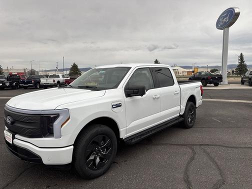 2025 Ford F-150 Lightning Flash