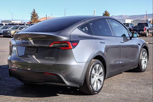 2023 Tesla Model Y Long Range Dual Motor All-Wheel Drive