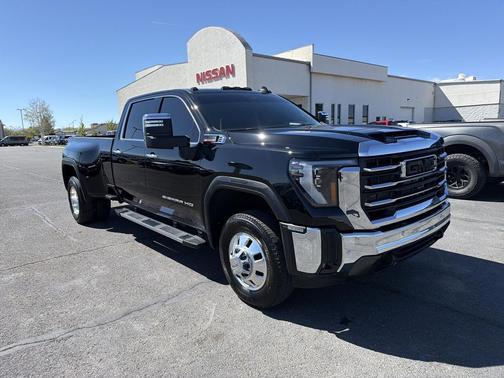 Onyx Black 2025 GMC Sierra 3500 SLT