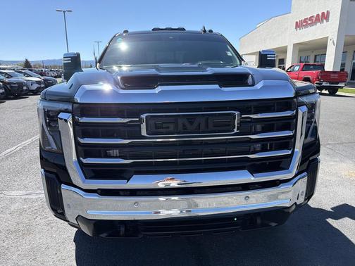 Onyx Black 2025 GMC Sierra 3500 SLT