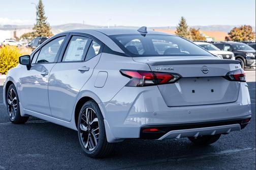 2025 Nissan Versa 1.6 S