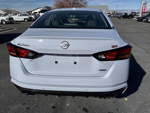 2025 Nissan Altima SR AWD