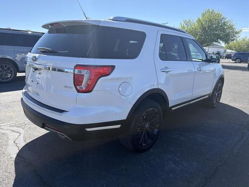 White Platinum Tri-Coat 2018 Ford Explorer Limited