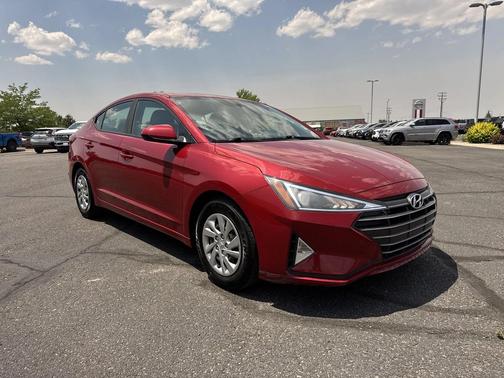 2019 Hyundai ELANTRA SE